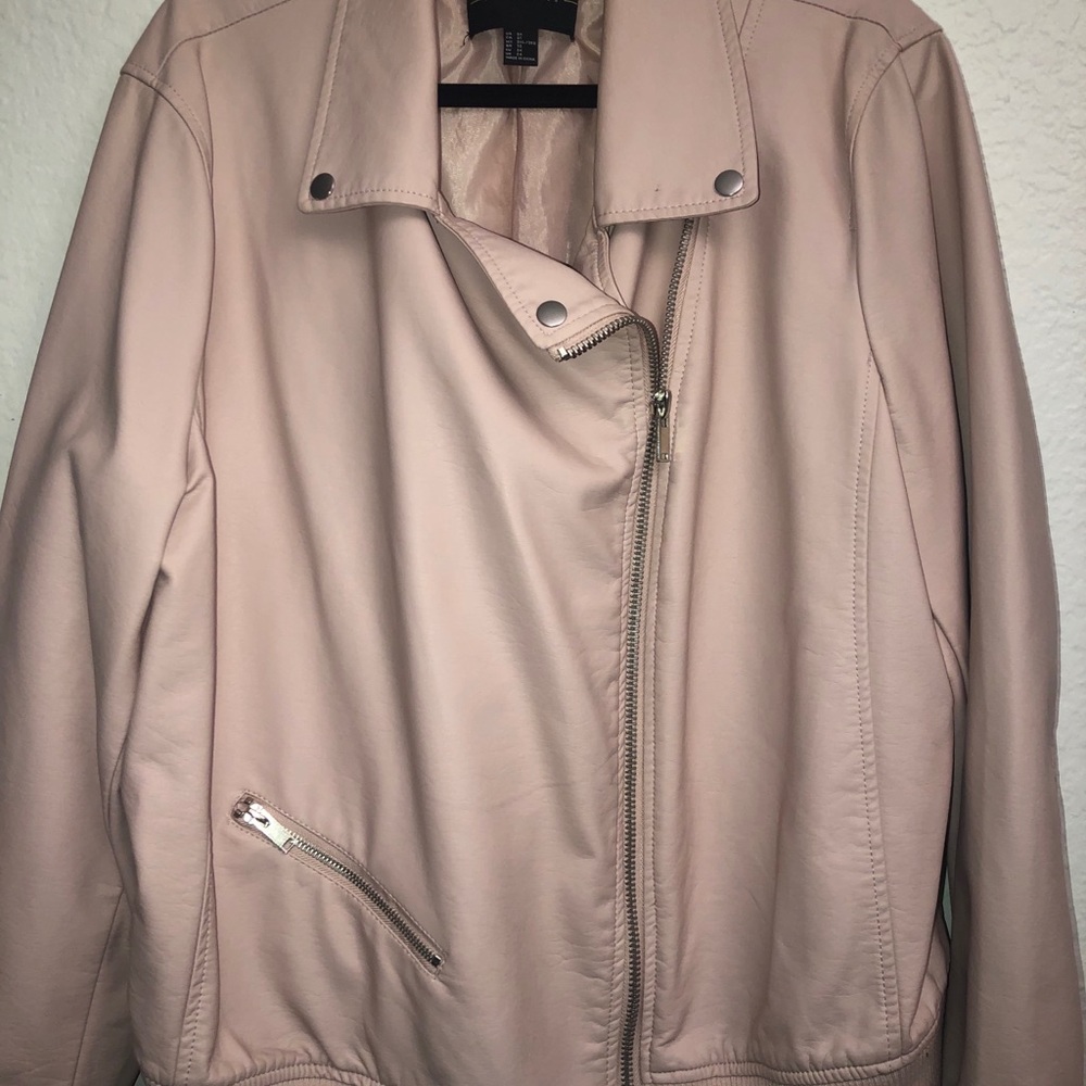 Plus size jacket - Picture 2 of 5